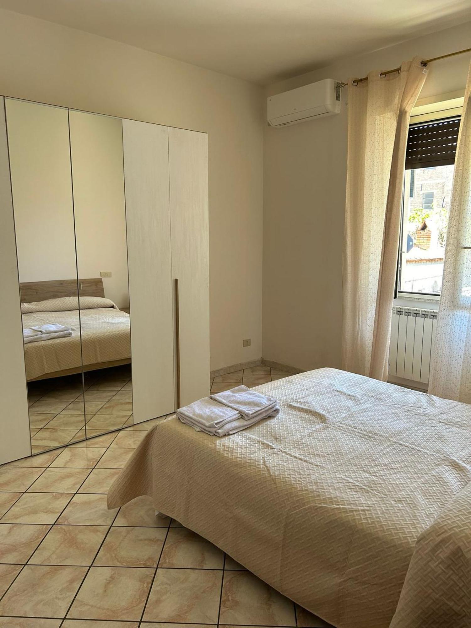 Apartamento Mary T House Campagnano Di Roma Exterior foto